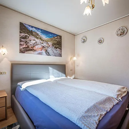 Yvonne - Myholidaylivigno Apartment