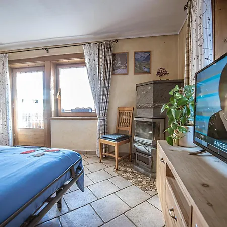 Apartment Yvonne - Myholidaylivigno Livigno
